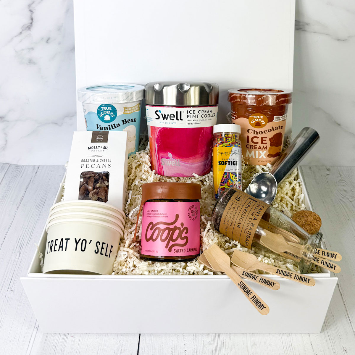Sundae Funday Ice Cream Social Box | ekubox