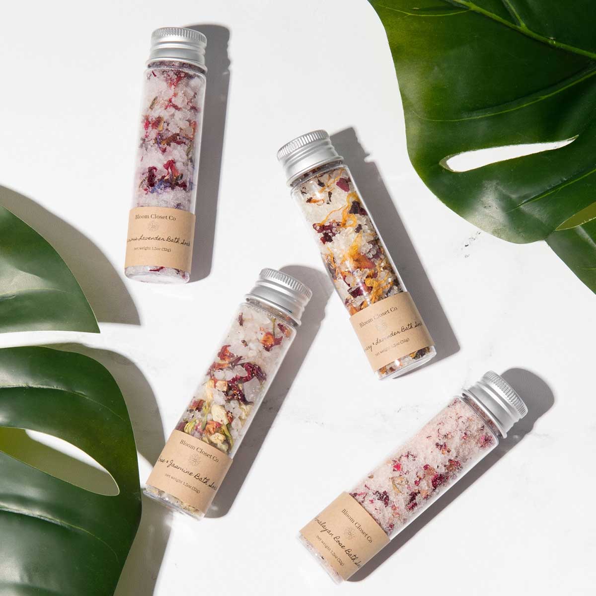 Bath Salts with floral scent and petals |