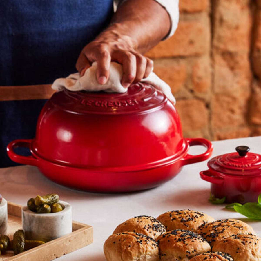 Le Creuset Bread Oven Bread Baking Kit ekuBOX