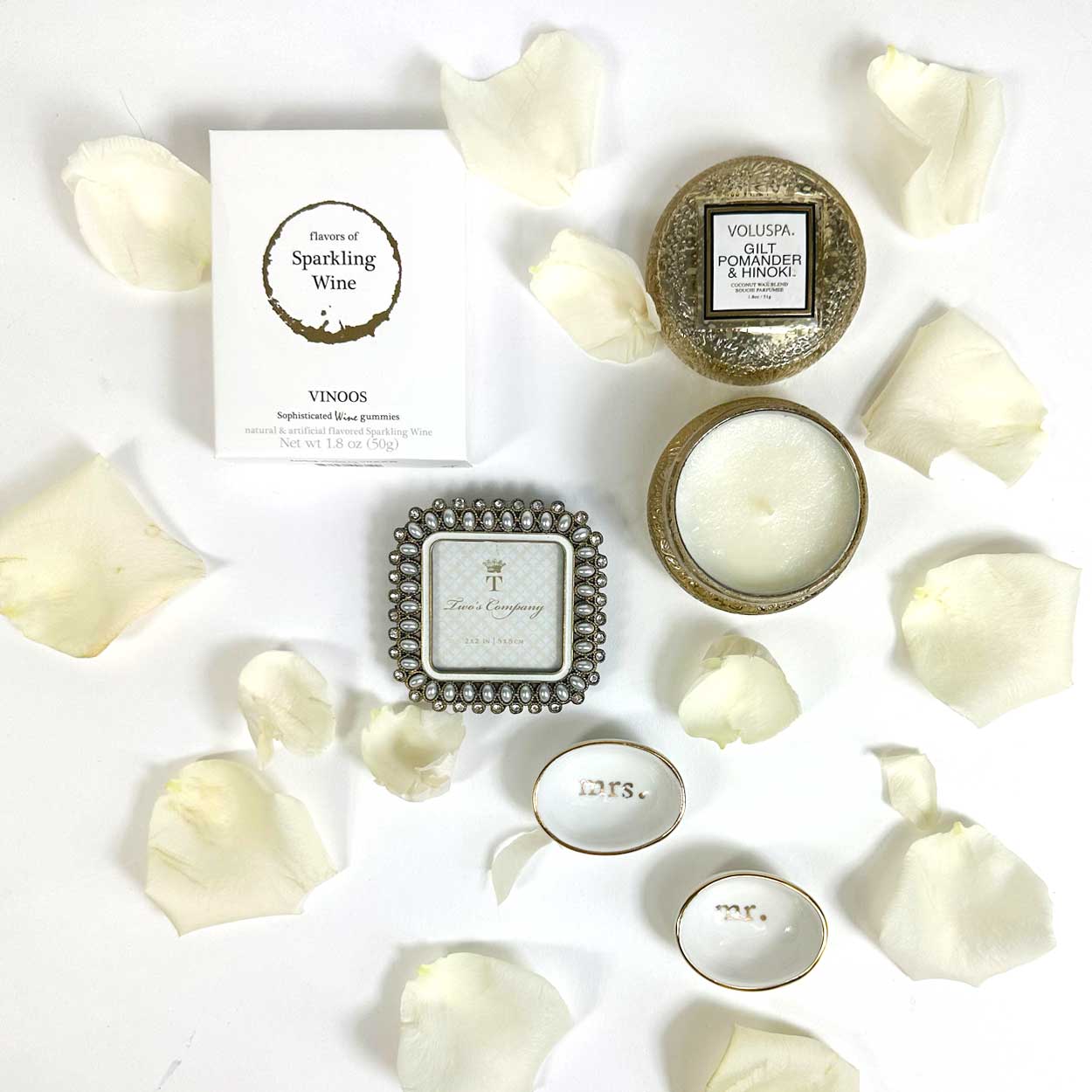 ekuBOX wedding gift Celebration of Love Wedding Gift Box: Perfect for newlyweds or those celebrating love.