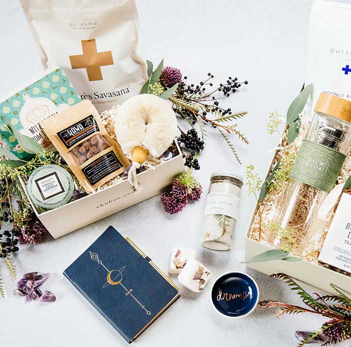 Looking for luxury gifts for her? We have custom curated gift boxes for her, from luxury self care gift boxes for her to spa gift set, wellness gift boxes and so much more. Send a luxury gift box today.