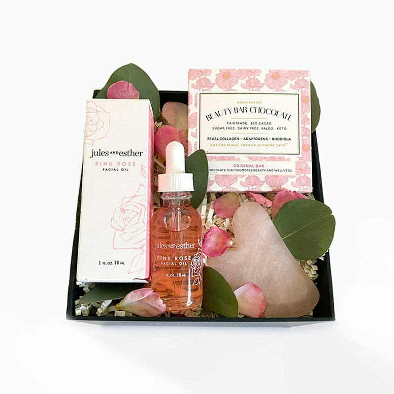 This beauty box focuses on Gua Sha. A centuries-old massage technique for increasing lymphatic flow and drainage in the face to help promote a healthier and more radiant complexion. Send a gua sha gift box today.